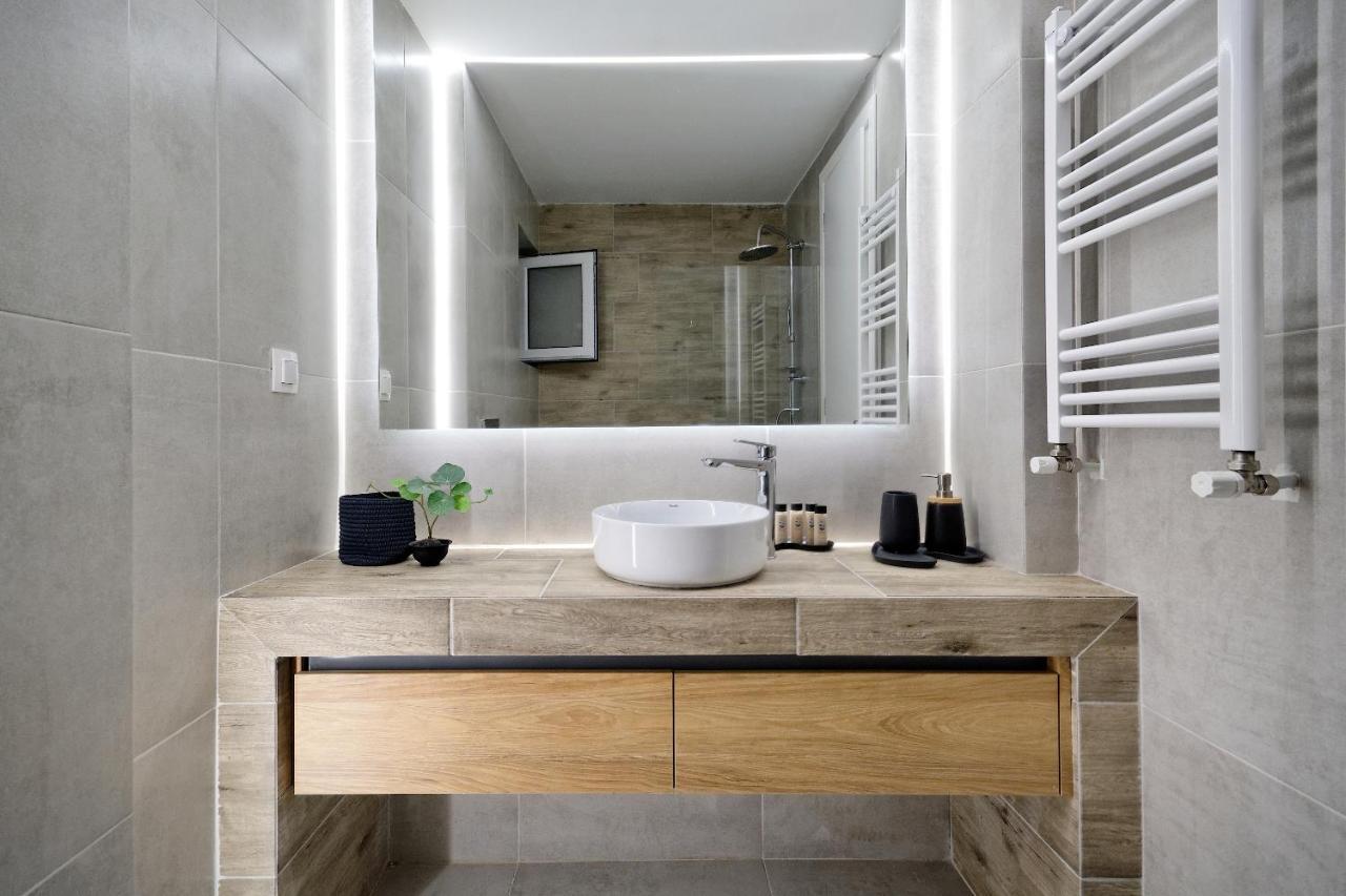 Elegant Big Apartment In Athens Center With Balcony Exterior foto