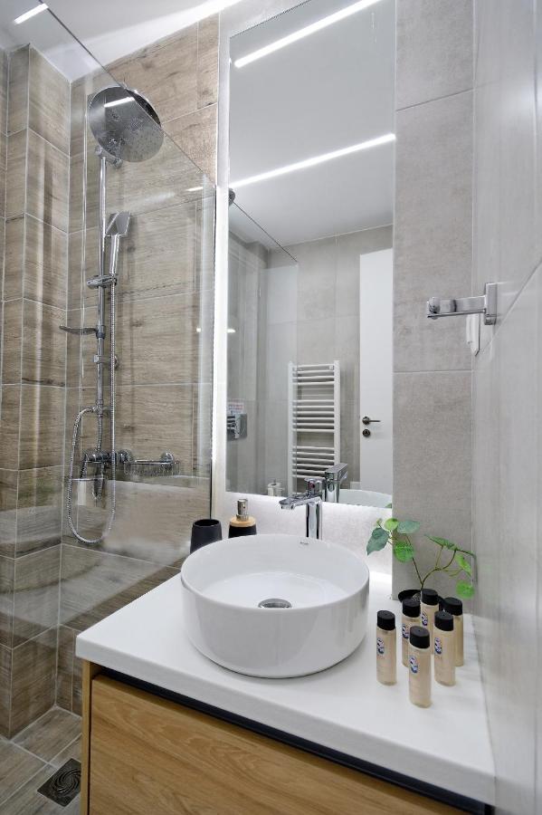 Elegant Big Apartment In Athens Center With Balcony Exterior foto